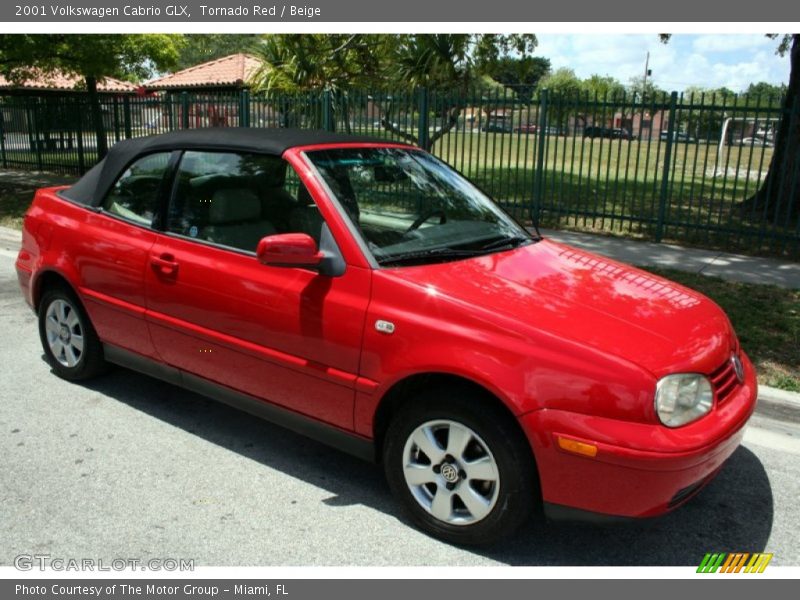 Tornado Red / Beige 2001 Volkswagen Cabrio GLX