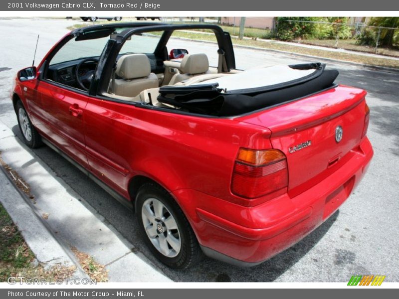 Tornado Red / Beige 2001 Volkswagen Cabrio GLX