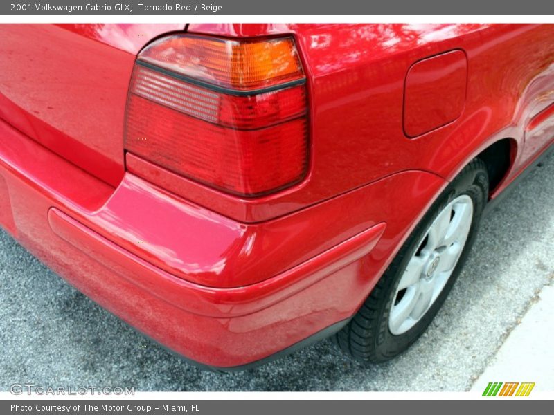 Tornado Red / Beige 2001 Volkswagen Cabrio GLX