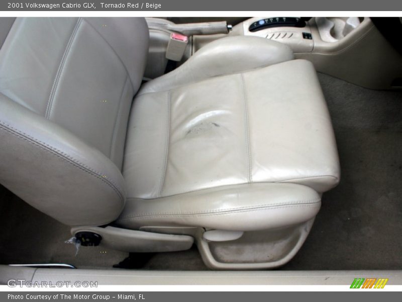 Tornado Red / Beige 2001 Volkswagen Cabrio GLX