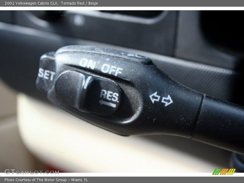 Tornado Red / Beige 2001 Volkswagen Cabrio GLX