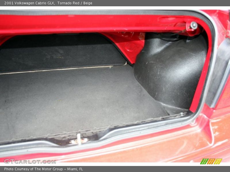 Tornado Red / Beige 2001 Volkswagen Cabrio GLX