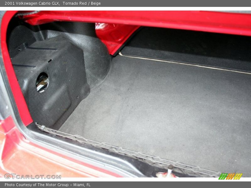 Tornado Red / Beige 2001 Volkswagen Cabrio GLX