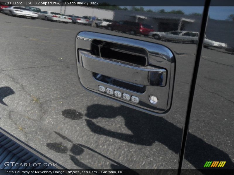 Tuxedo Black / Black 2010 Ford F150 FX2 SuperCrew