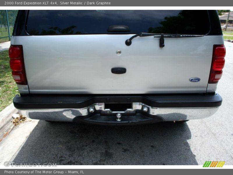 Silver Metallic / Dark Graphite 2000 Ford Expedition XLT 4x4