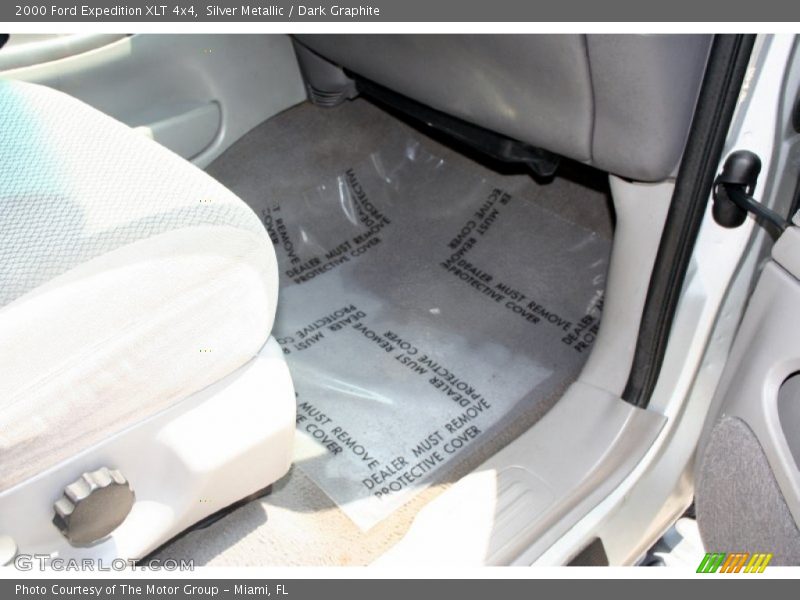 Silver Metallic / Dark Graphite 2000 Ford Expedition XLT 4x4