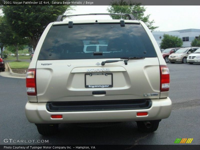 Sahara Beige Metallic / Beige 2001 Nissan Pathfinder LE 4x4