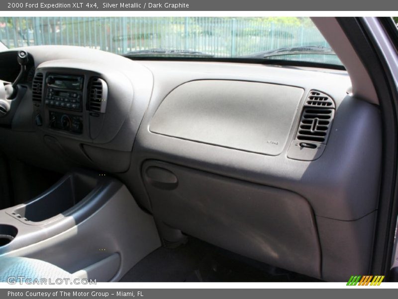 Silver Metallic / Dark Graphite 2000 Ford Expedition XLT 4x4