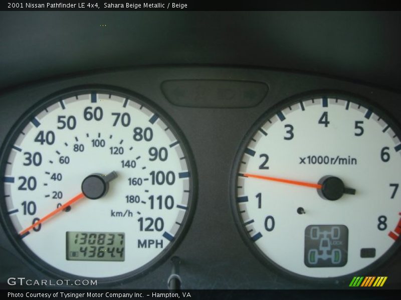 Sahara Beige Metallic / Beige 2001 Nissan Pathfinder LE 4x4