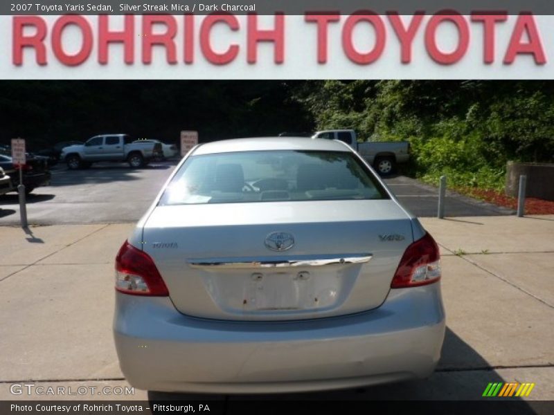 Silver Streak Mica / Dark Charcoal 2007 Toyota Yaris Sedan
