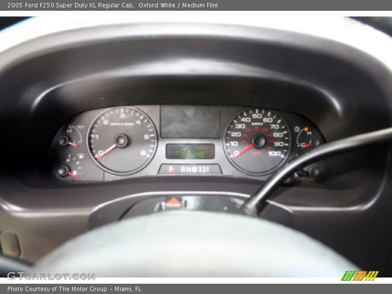 Oxford White / Medium Flint 2005 Ford F250 Super Duty XL Regular Cab