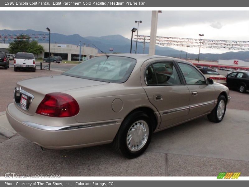 Light Parchment Gold Metallic / Medium Prairie Tan 1998 Lincoln Continental