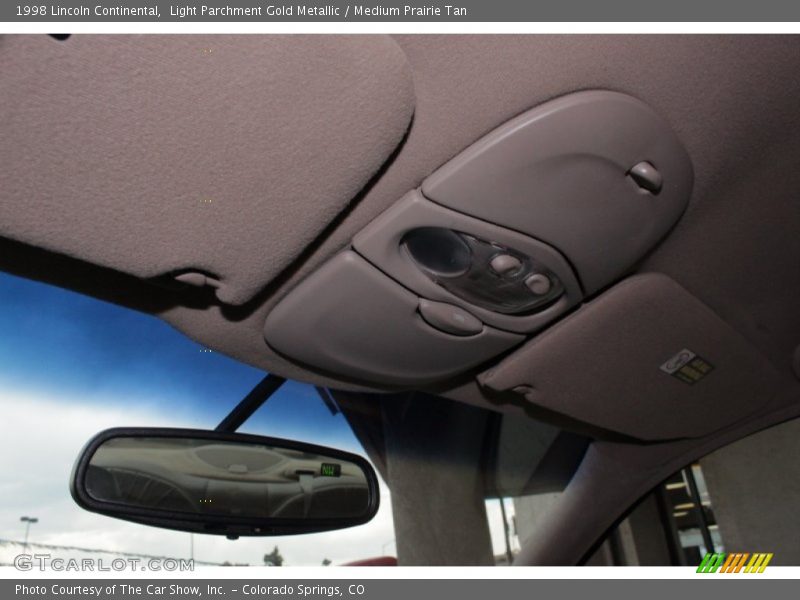 Light Parchment Gold Metallic / Medium Prairie Tan 1998 Lincoln Continental