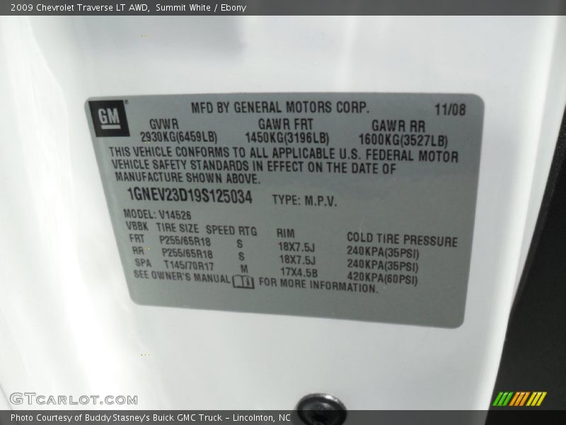 Summit White / Ebony 2009 Chevrolet Traverse LT AWD