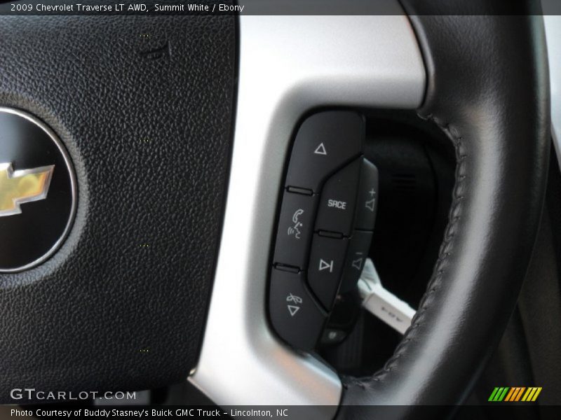 Summit White / Ebony 2009 Chevrolet Traverse LT AWD