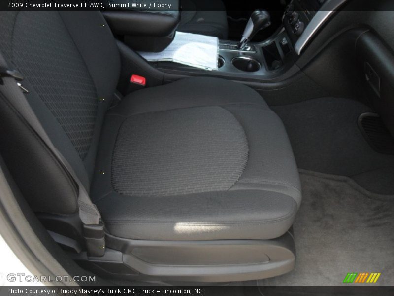 Summit White / Ebony 2009 Chevrolet Traverse LT AWD