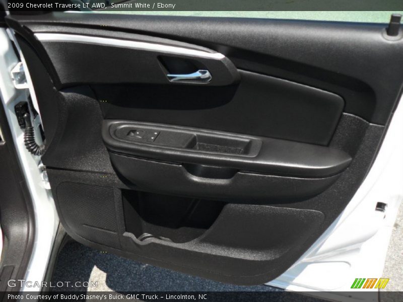 Summit White / Ebony 2009 Chevrolet Traverse LT AWD