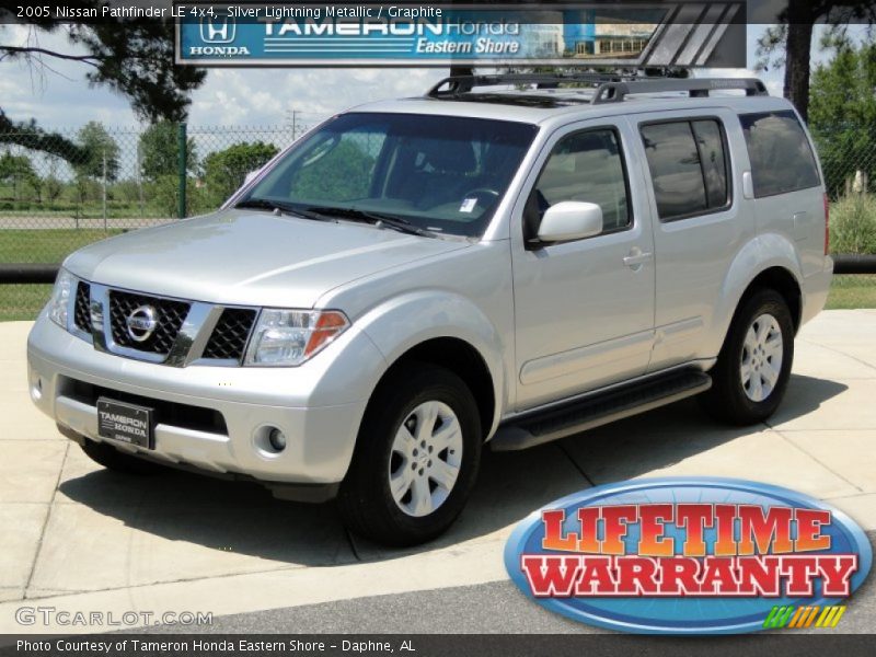 Silver Lightning Metallic / Graphite 2005 Nissan Pathfinder LE 4x4