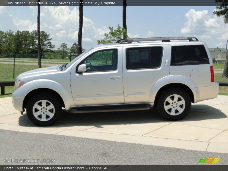 Silver Lightning Metallic / Graphite 2005 Nissan Pathfinder LE 4x4