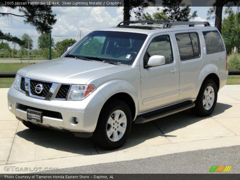 Silver Lightning Metallic / Graphite 2005 Nissan Pathfinder LE 4x4
