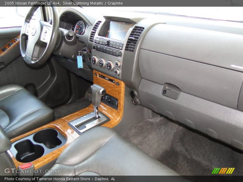 Silver Lightning Metallic / Graphite 2005 Nissan Pathfinder LE 4x4
