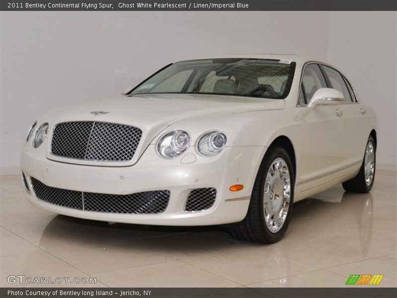 Front 3/4 View of 2011 Continental Flying Spur 