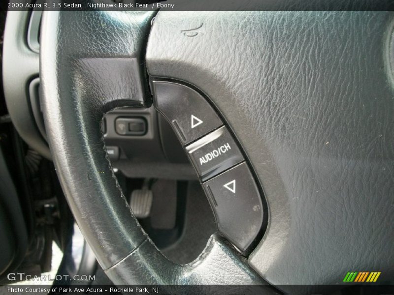 Controls of 2000 RL 3.5 Sedan