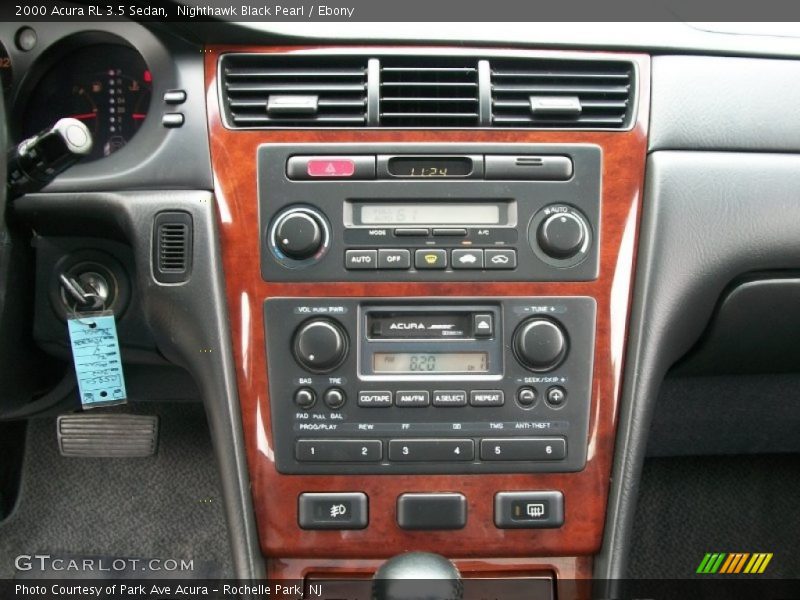 Controls of 2000 RL 3.5 Sedan