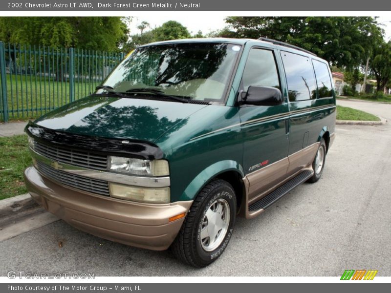 Front 3/4 View of 2002 Astro LT AWD
