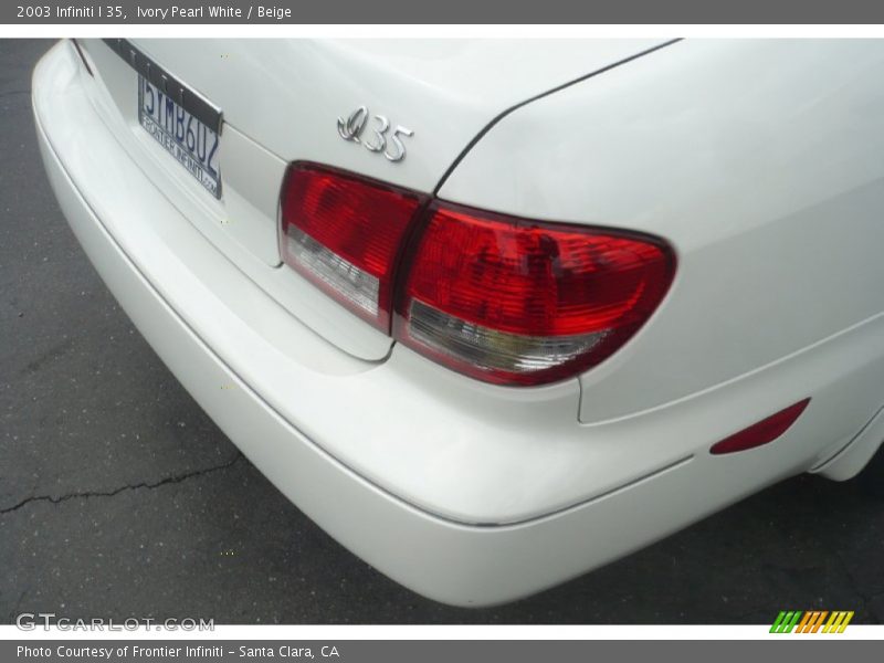 Ivory Pearl White / Beige 2003 Infiniti I 35