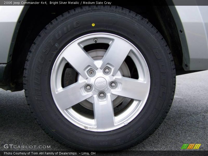 Bright Silver Metallic / Medium Slate Gray 2006 Jeep Commander 4x4