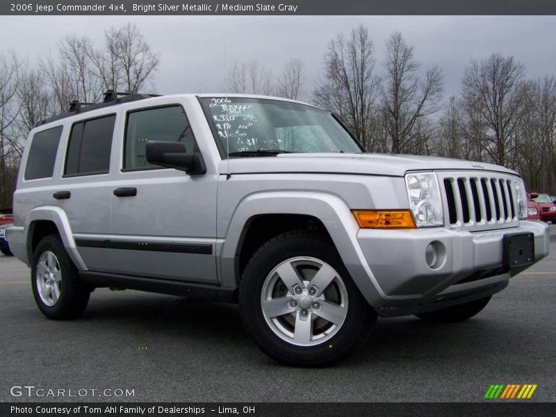 Bright Silver Metallic / Medium Slate Gray 2006 Jeep Commander 4x4