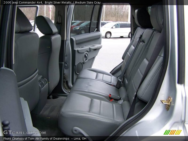 Bright Silver Metallic / Medium Slate Gray 2006 Jeep Commander 4x4