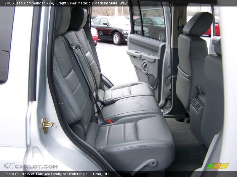 Bright Silver Metallic / Medium Slate Gray 2006 Jeep Commander 4x4