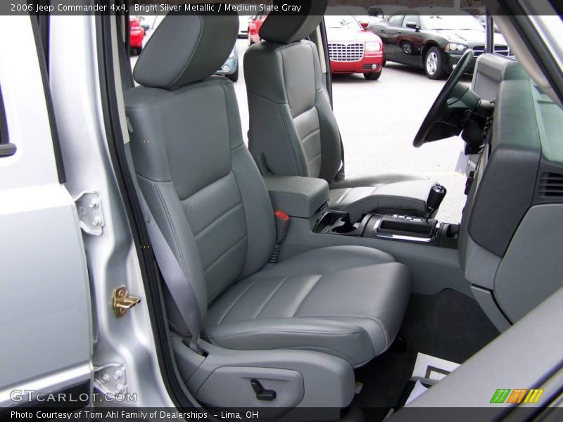 Bright Silver Metallic / Medium Slate Gray 2006 Jeep Commander 4x4