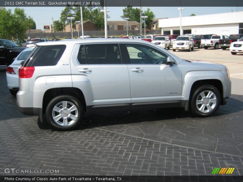 Quicksilver Metallic / Jet Black 2011 GMC Terrain SLE