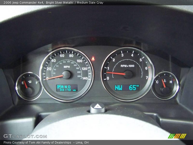 Bright Silver Metallic / Medium Slate Gray 2006 Jeep Commander 4x4