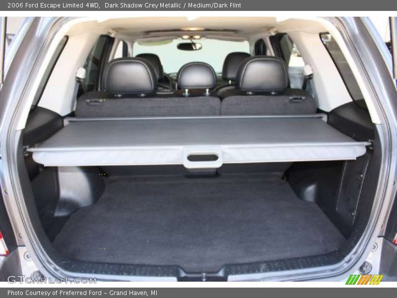 2006 Escape Limited 4WD Trunk
