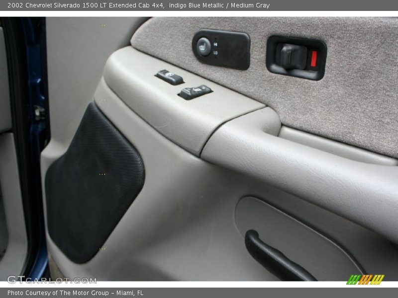 Indigo Blue Metallic / Medium Gray 2002 Chevrolet Silverado 1500 LT Extended Cab 4x4