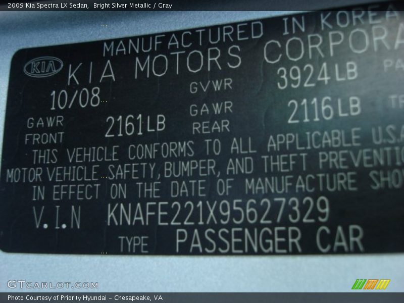 Bright Silver Metallic / Gray 2009 Kia Spectra LX Sedan