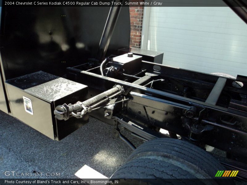 Summit White / Gray 2004 Chevrolet C Series Kodiak C4500 Regular Cab Dump Truck