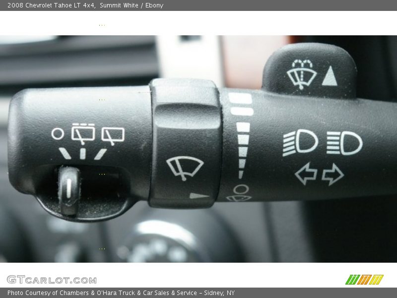 Controls of 2008 Tahoe LT 4x4