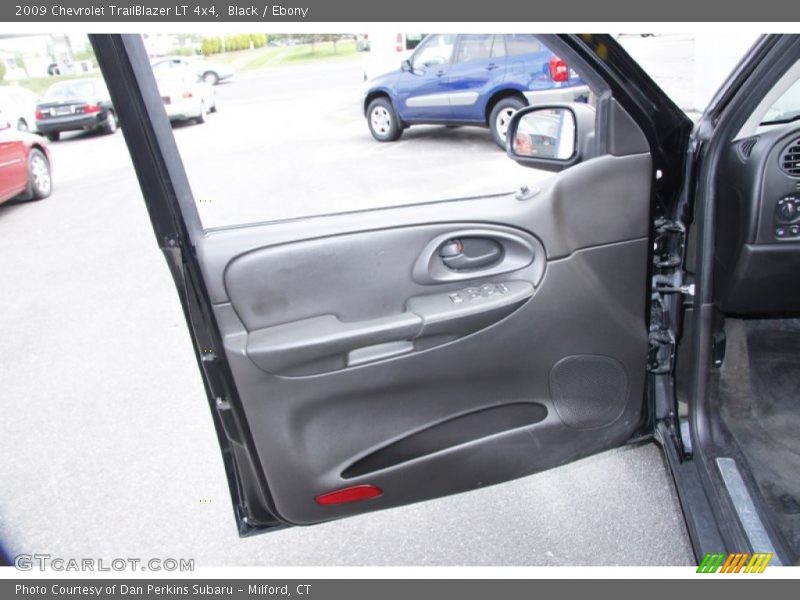 Black / Ebony 2009 Chevrolet TrailBlazer LT 4x4
