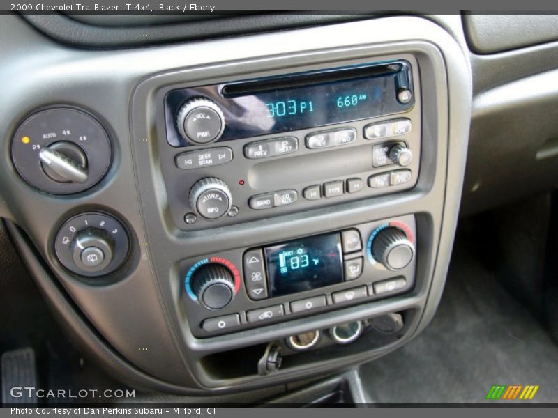 Black / Ebony 2009 Chevrolet TrailBlazer LT 4x4