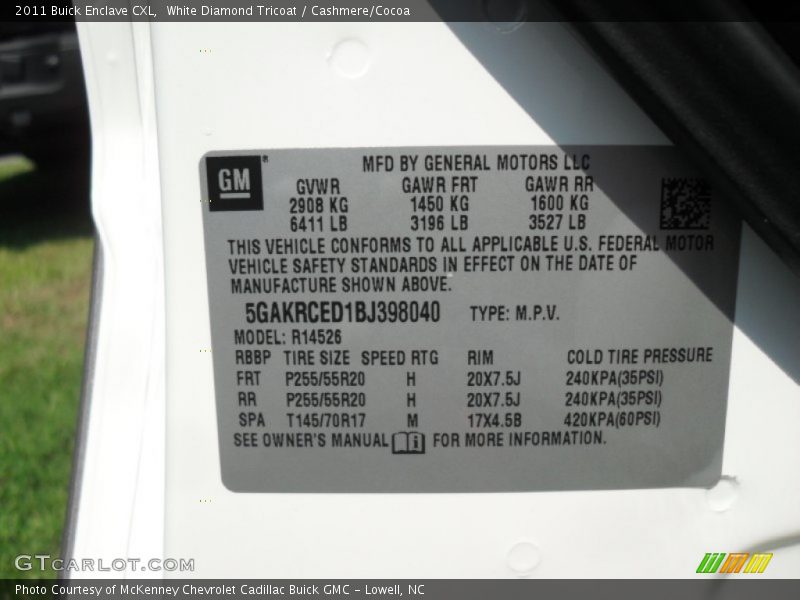 White Diamond Tricoat / Cashmere/Cocoa 2011 Buick Enclave CXL