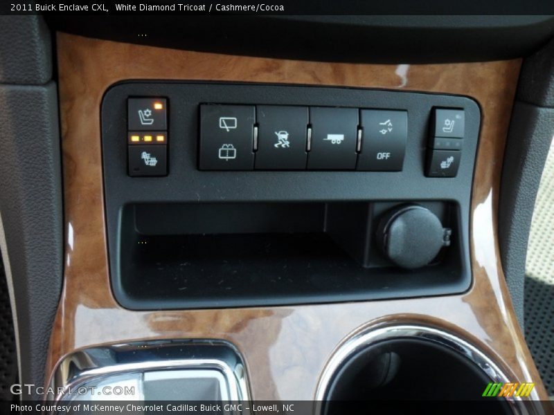 White Diamond Tricoat / Cashmere/Cocoa 2011 Buick Enclave CXL