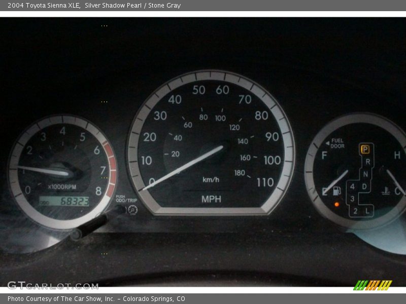 Silver Shadow Pearl / Stone Gray 2004 Toyota Sienna XLE