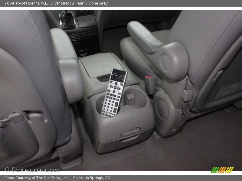 Silver Shadow Pearl / Stone Gray 2004 Toyota Sienna XLE