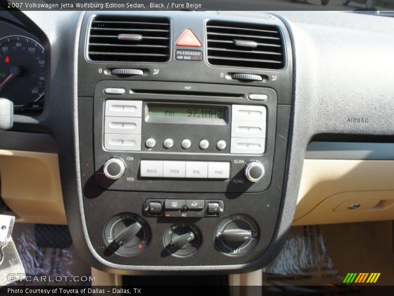 Black / Pure Beige 2007 Volkswagen Jetta Wolfsburg Edition Sedan