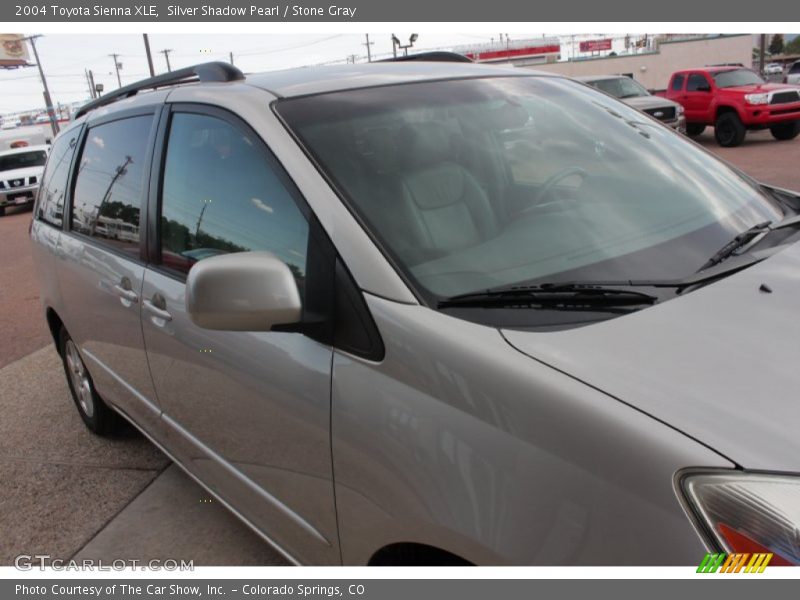 Silver Shadow Pearl / Stone Gray 2004 Toyota Sienna XLE